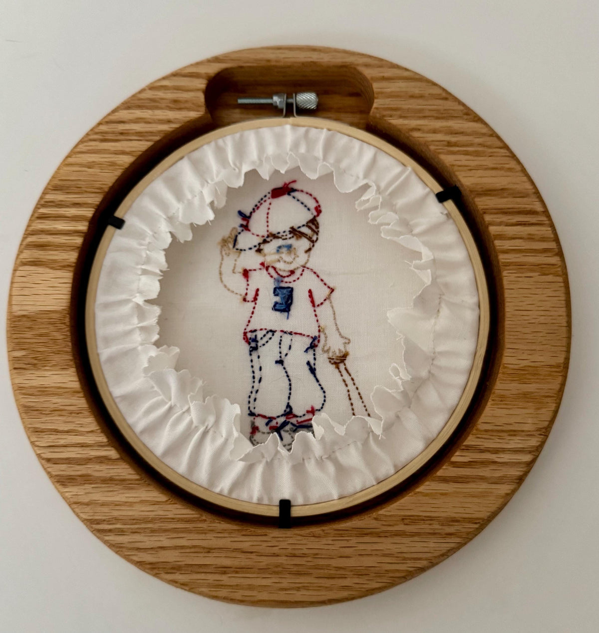 Solid Oak Embroidery Hoop Frame - Round Hardwood Display for Needlepoint & Cross Stitch Art - Premium Wooden Hoop Holder for Display